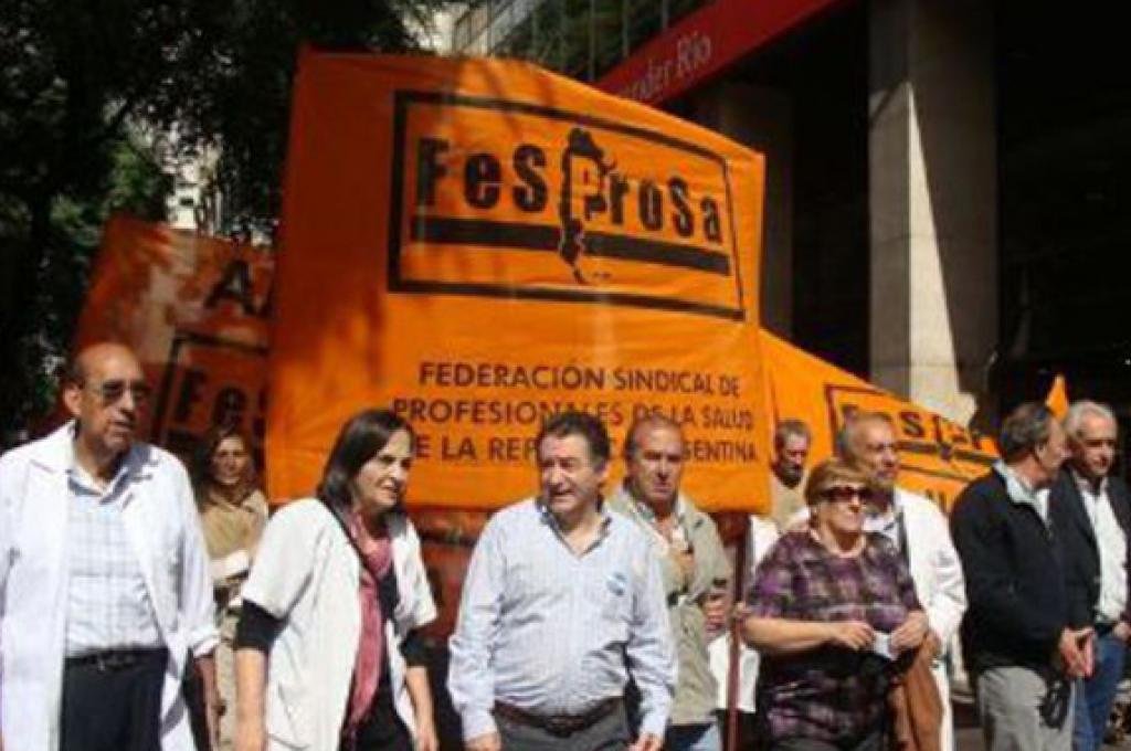 Dengue: Más de 30 mil médicos denuncian “estrategia de pánico” y exigen acciones al gobierno