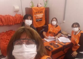 Entrega de kits escolares en el sur de la provincia