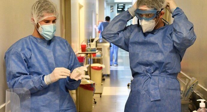 Oficializan el pago de un bono de $6500 para personal de Salud