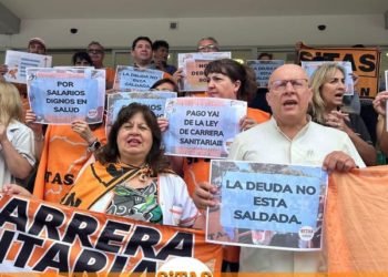 Nueva protesta de SiTAS frente al Hospital del Niño Jesús: “El sistema provincial de salud se cae a pedazos”