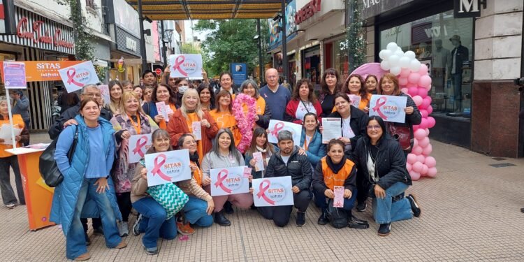 Activamos la peatonal Muñecas en el octubre rosa: exigimos la plena aplicación de la ley 9056 para trabajadoras de la Salud