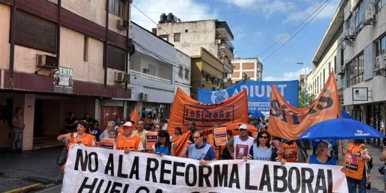 Desde SiTAS denunciamos que la reforma laboral empeora la situación de los trabajadores y debilita sus derechos históricos